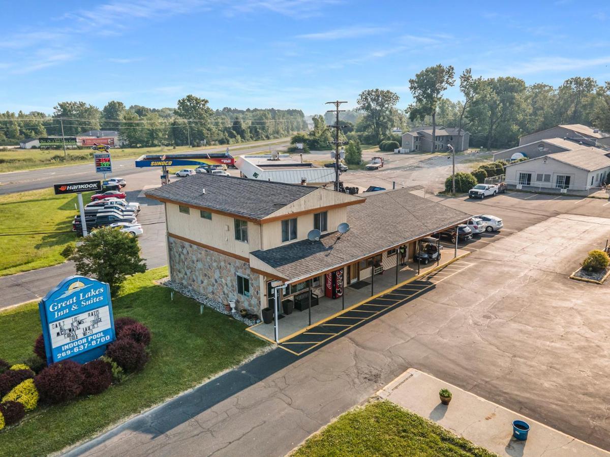 Great Lakes Inn & Suites South Haven Ngoại thất bức ảnh