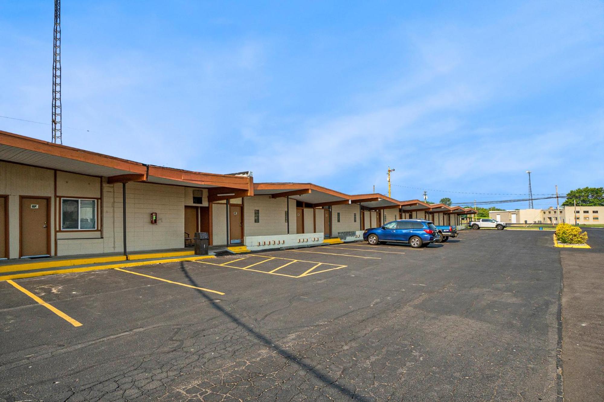 Great Lakes Inn & Suites South Haven Ngoại thất bức ảnh