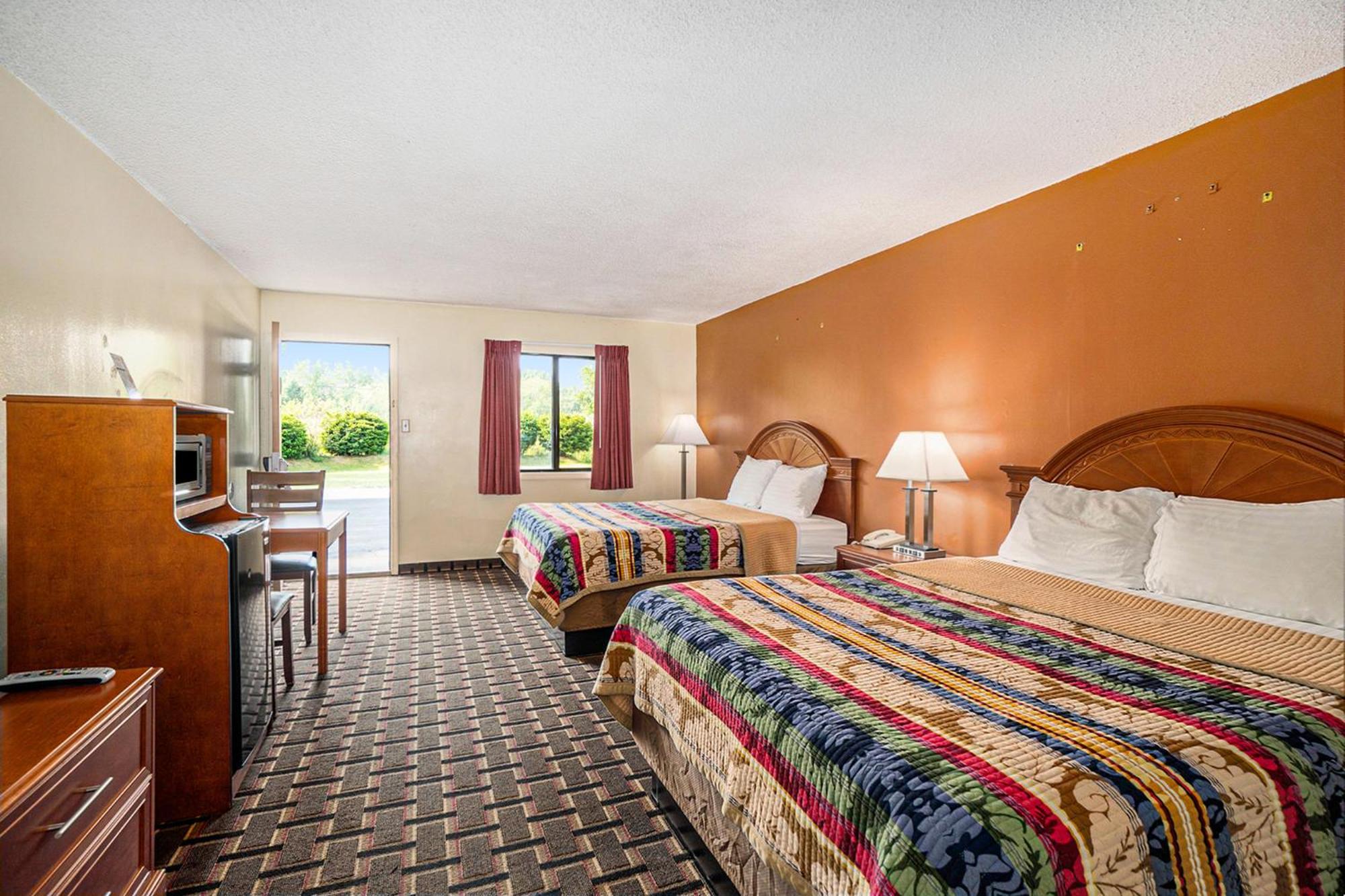 Great Lakes Inn & Suites South Haven Phòng bức ảnh