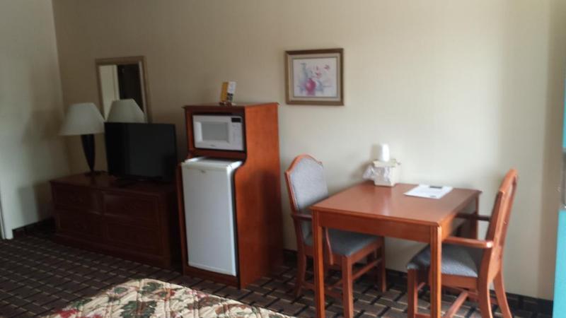 Great Lakes Inn & Suites South Haven Ngoại thất bức ảnh