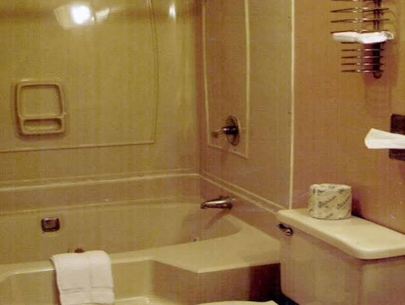 Great Lakes Inn & Suites South Haven Ngoại thất bức ảnh